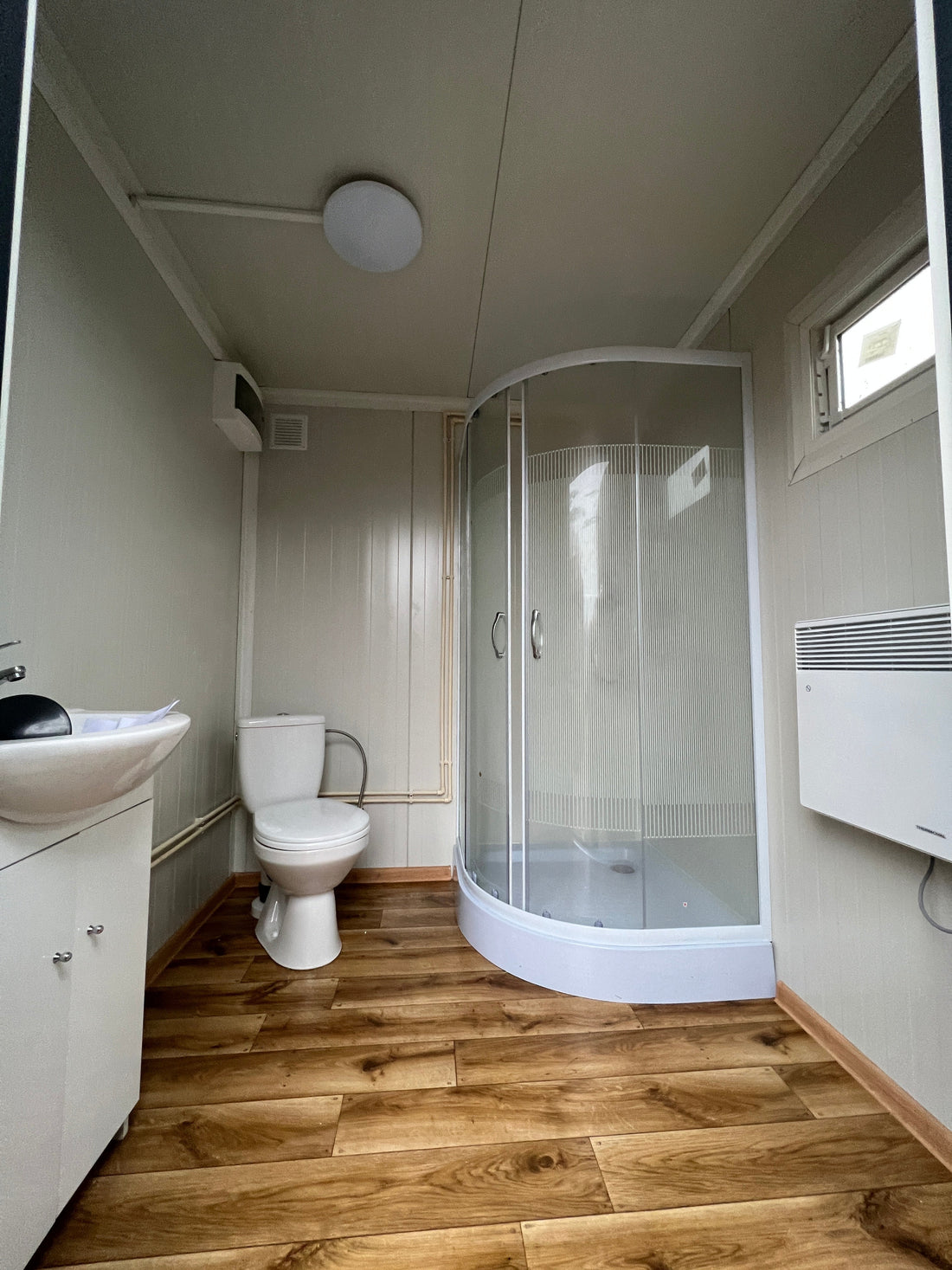 CONTENITORE SANITARIO 2,00 x 2,00 M CON DOCCIA E CASSETTA